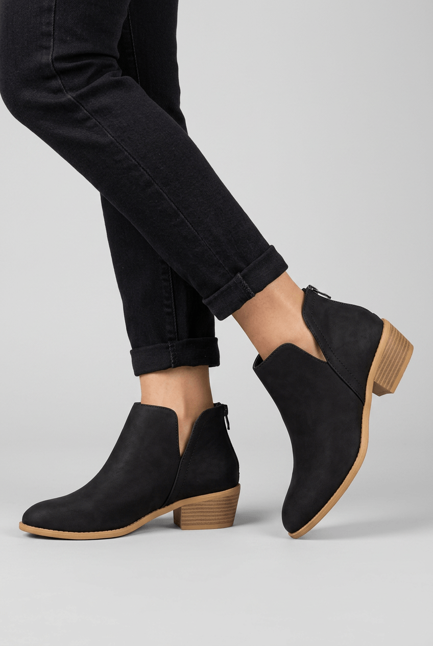 Women's Pointed Toe Ankle Boots | Block Heel