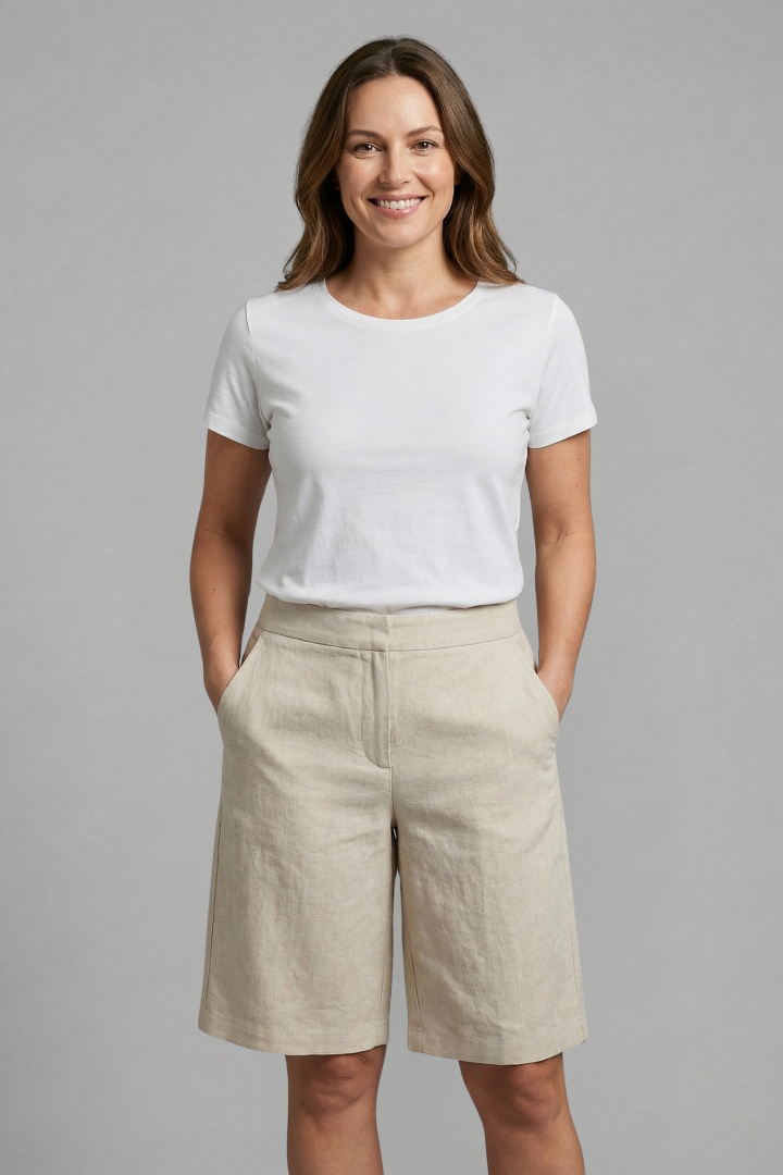 Women’s Shorts | Straight Leg Side Pockets